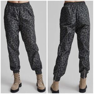 VARLEY Beckett Pant in Camouflage Floral XS
